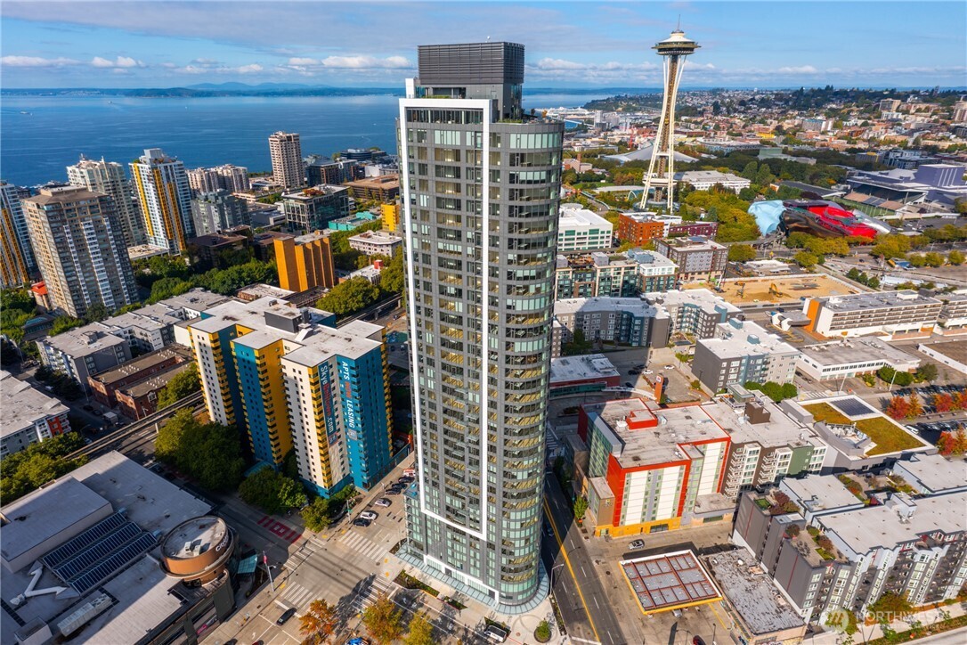2510 6th Avenue Unit: 3303