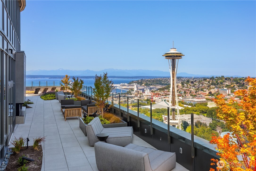 2510 6th Avenue Unit: 3303