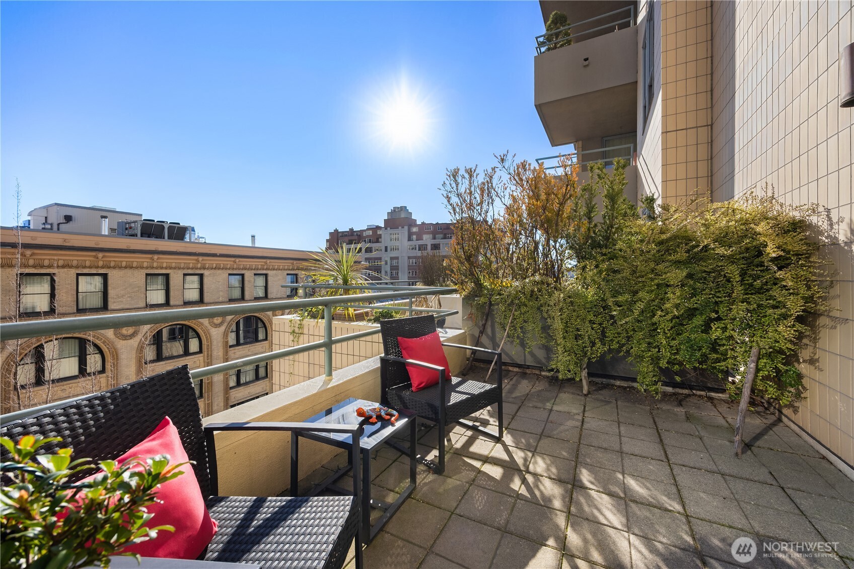 1107 1st Avenue Unit: 602