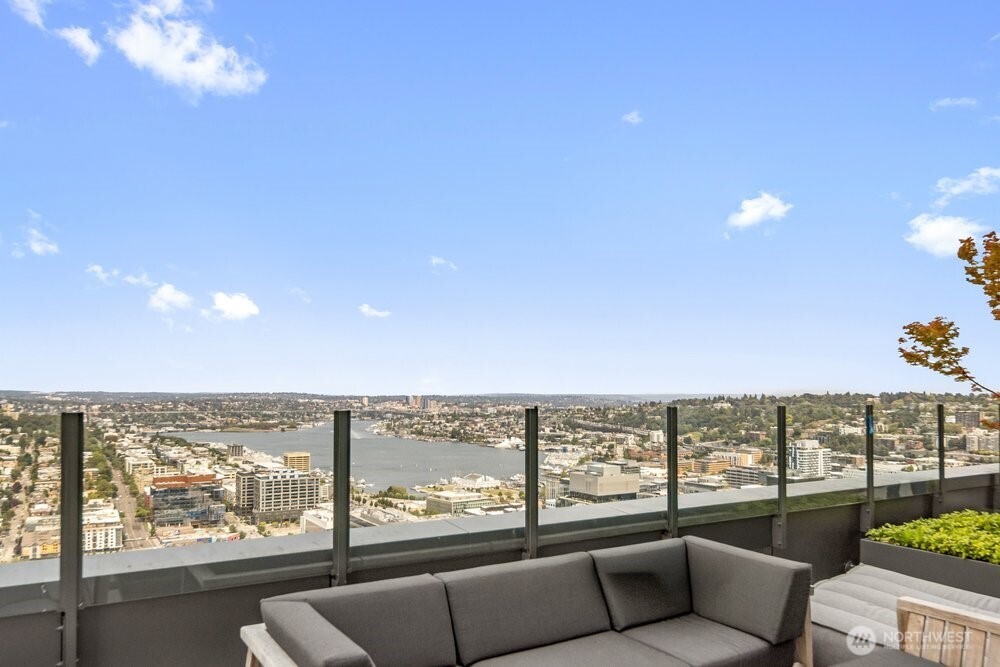 2510 6th Avenue Unit: 1107