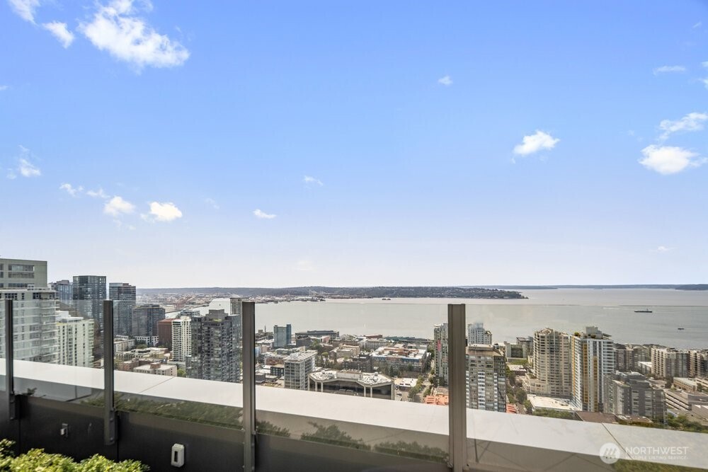 2510 6th Avenue Unit: 1107