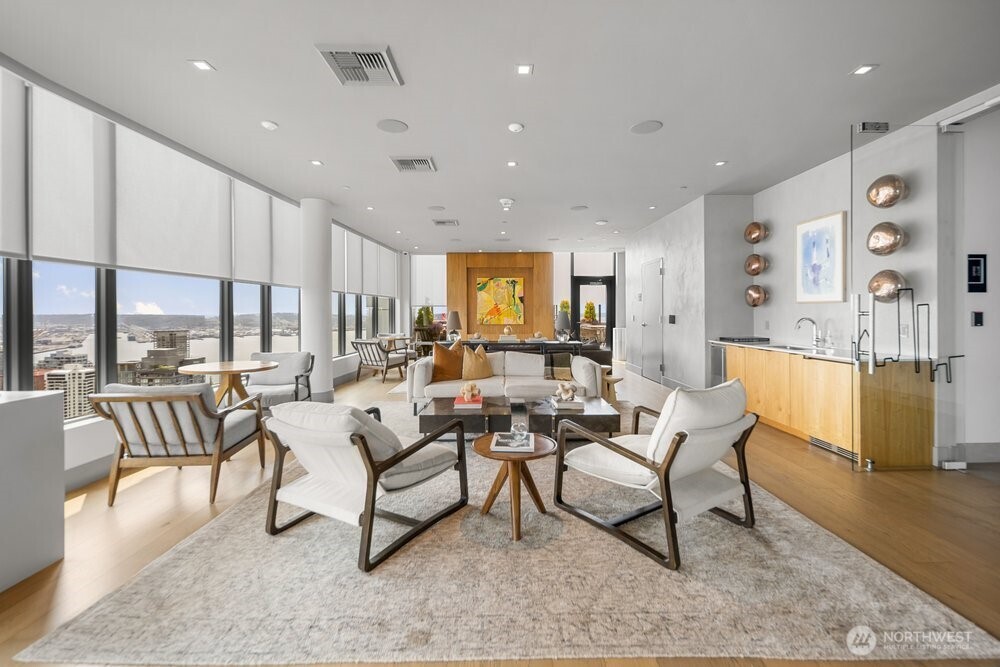 2510 6th Avenue Unit: 1107