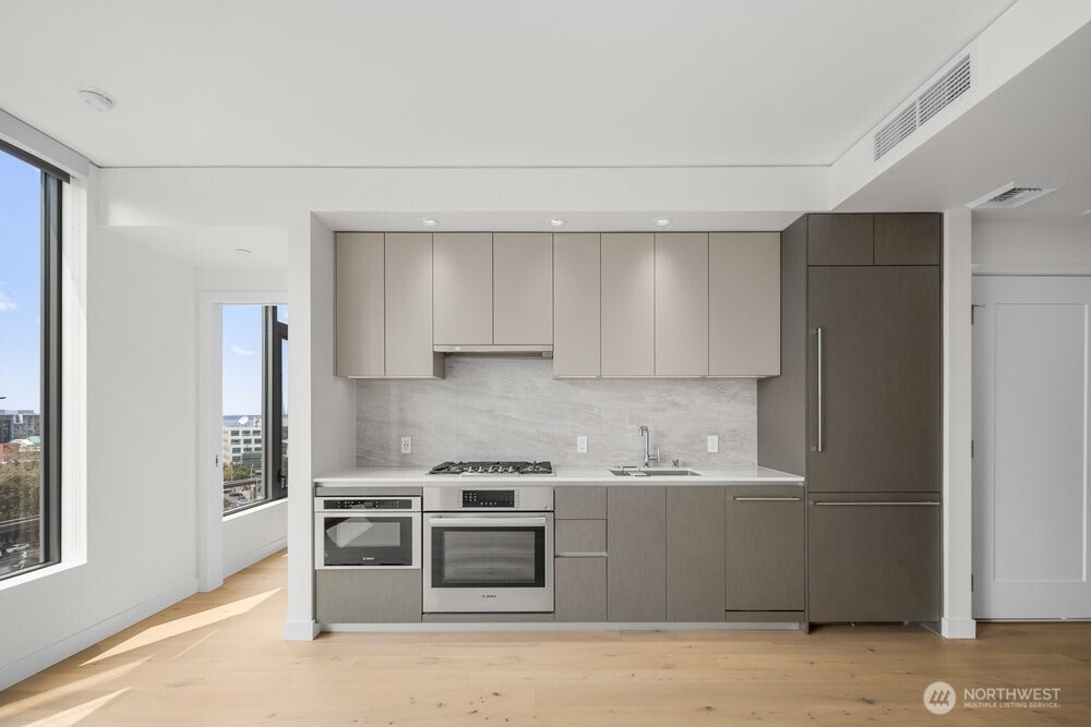 2510 6th Avenue Unit: 1107