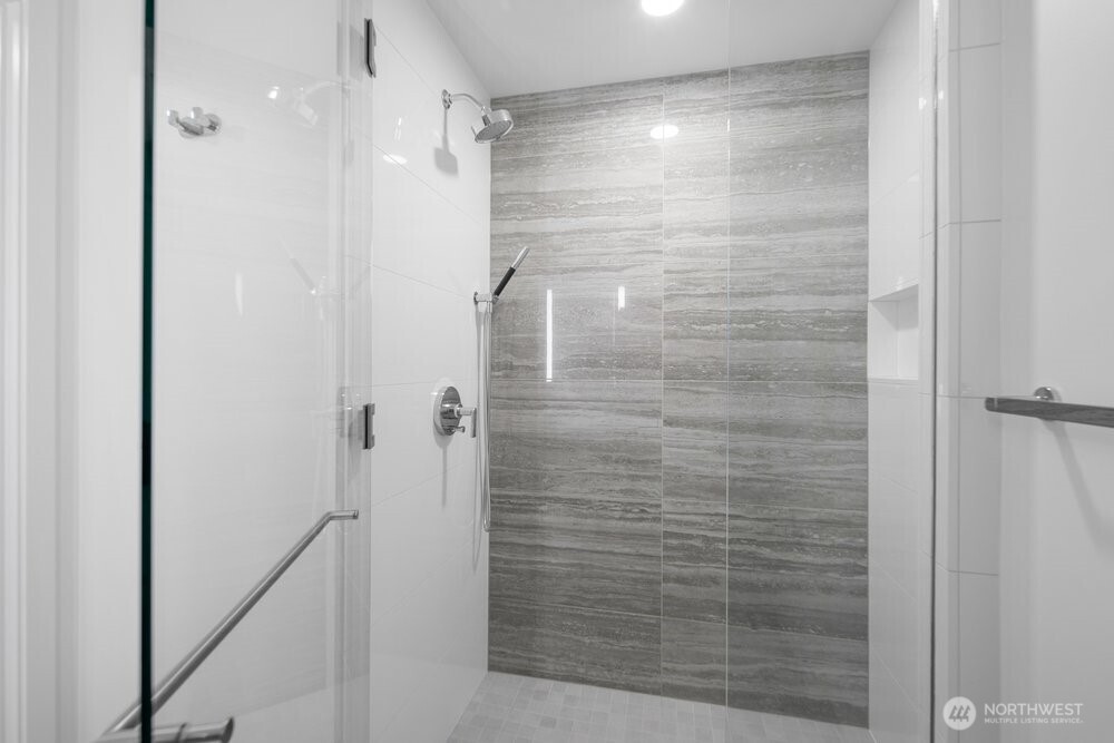 2510 6th Avenue Unit: 1107