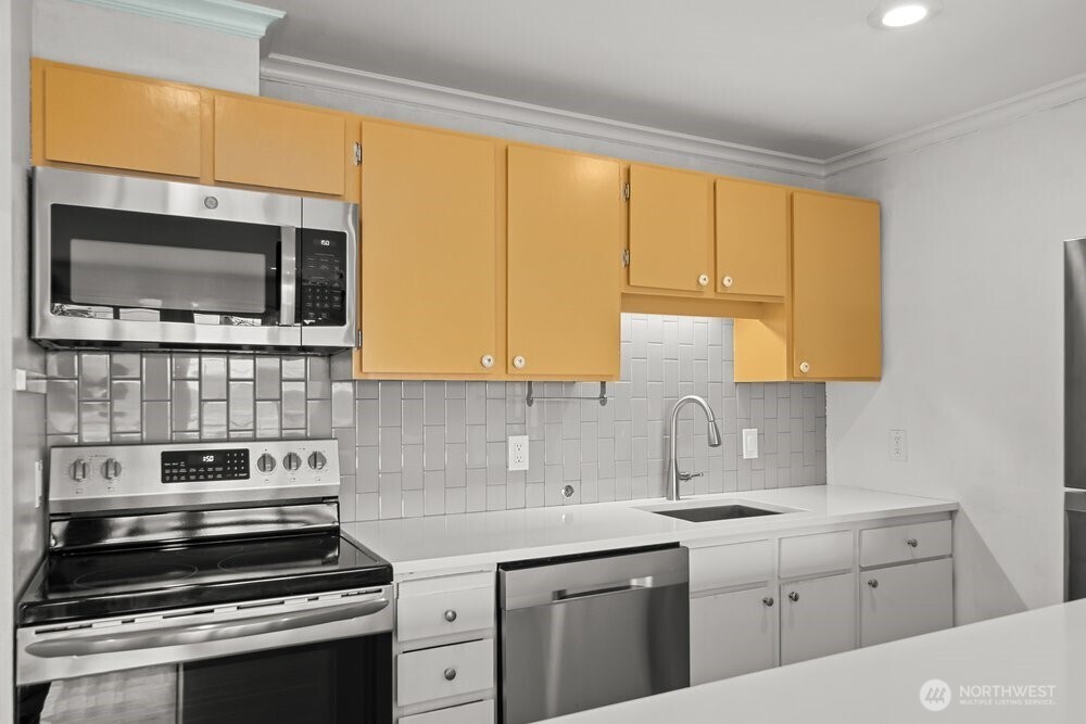 303 N 44th Street Unit: 203