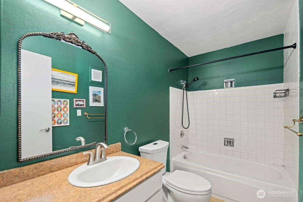 303 N 44th Street Unit: 203