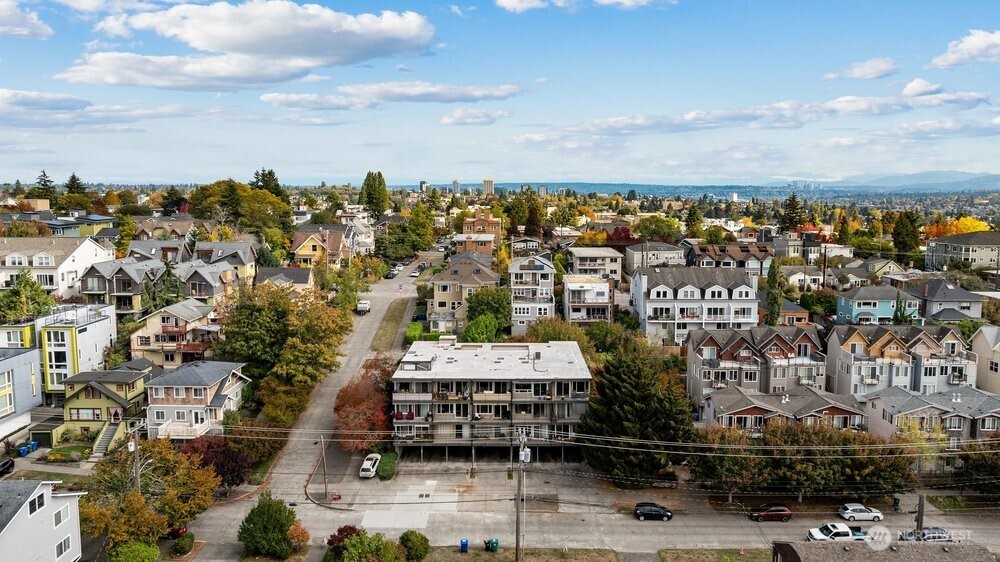 303 N 44th Street Unit: 203
