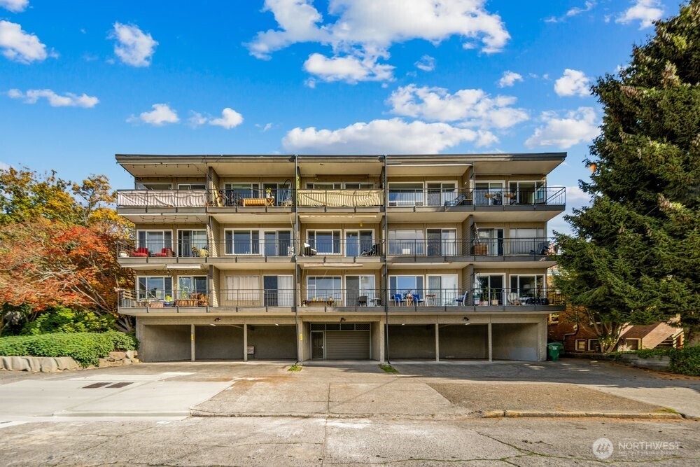 303 N 44th Street Unit: 203