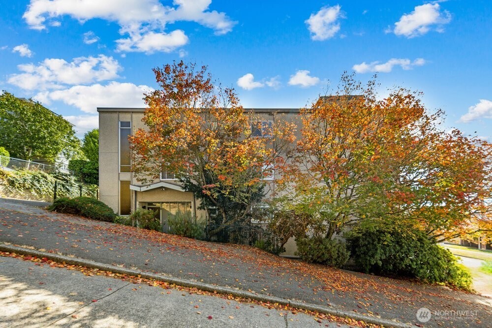 303 N 44th Street Unit: 203