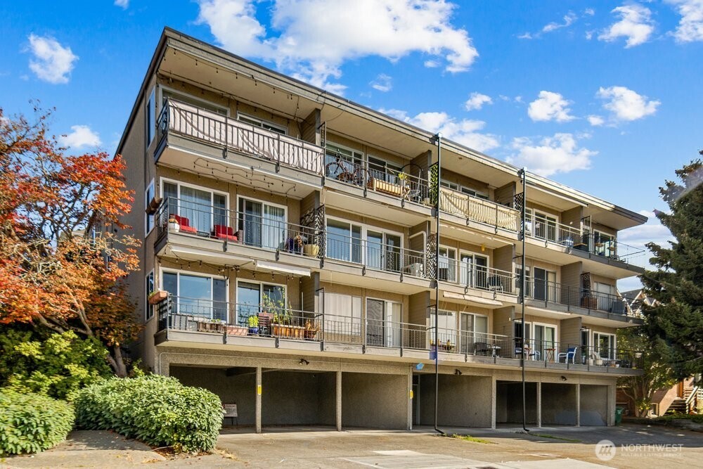 303 N 44th Street Unit: 203