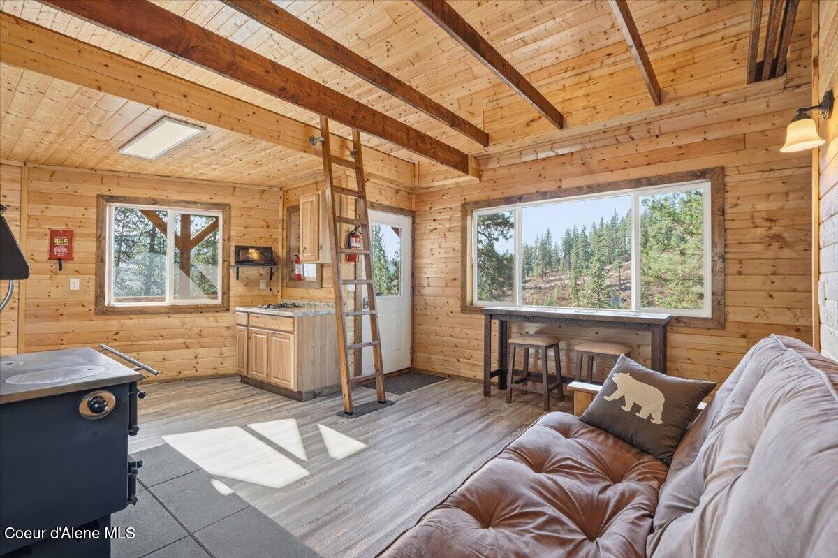 1435 Canyon Ridge Ln