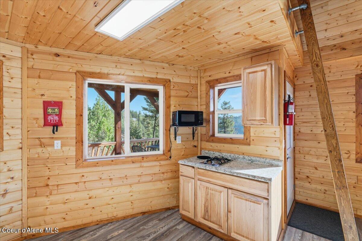 1435 Canyon Ridge Ln