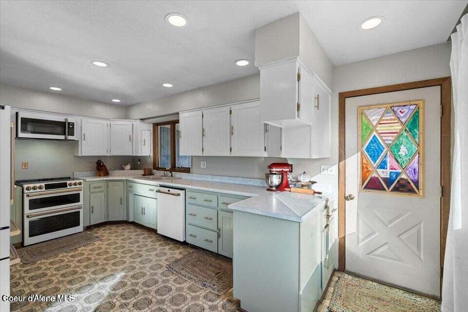 1141 W Meadowhurst Rd, St. Maries