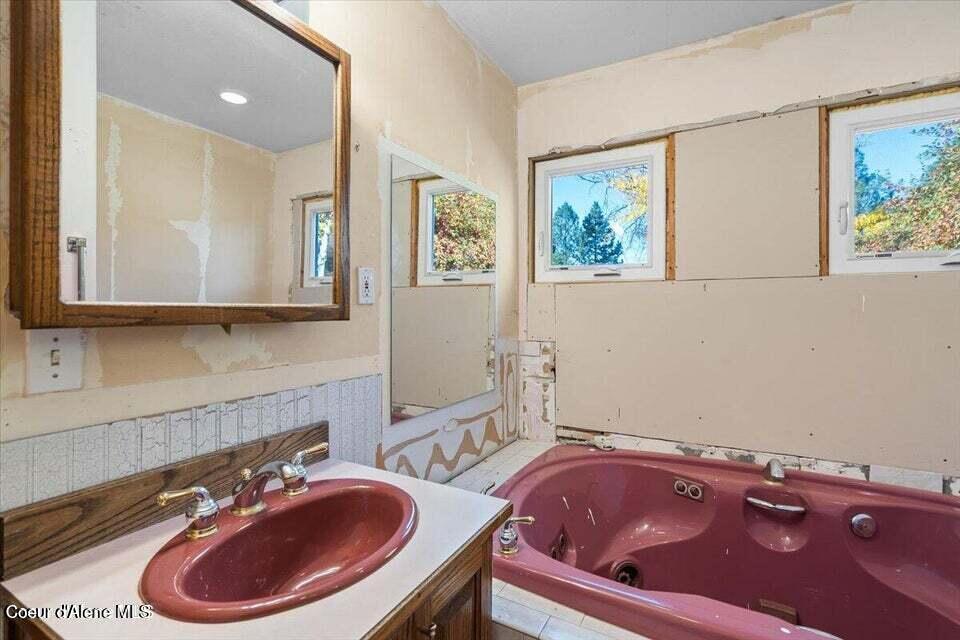 1141 W Meadowhurst Rd, St. Maries
