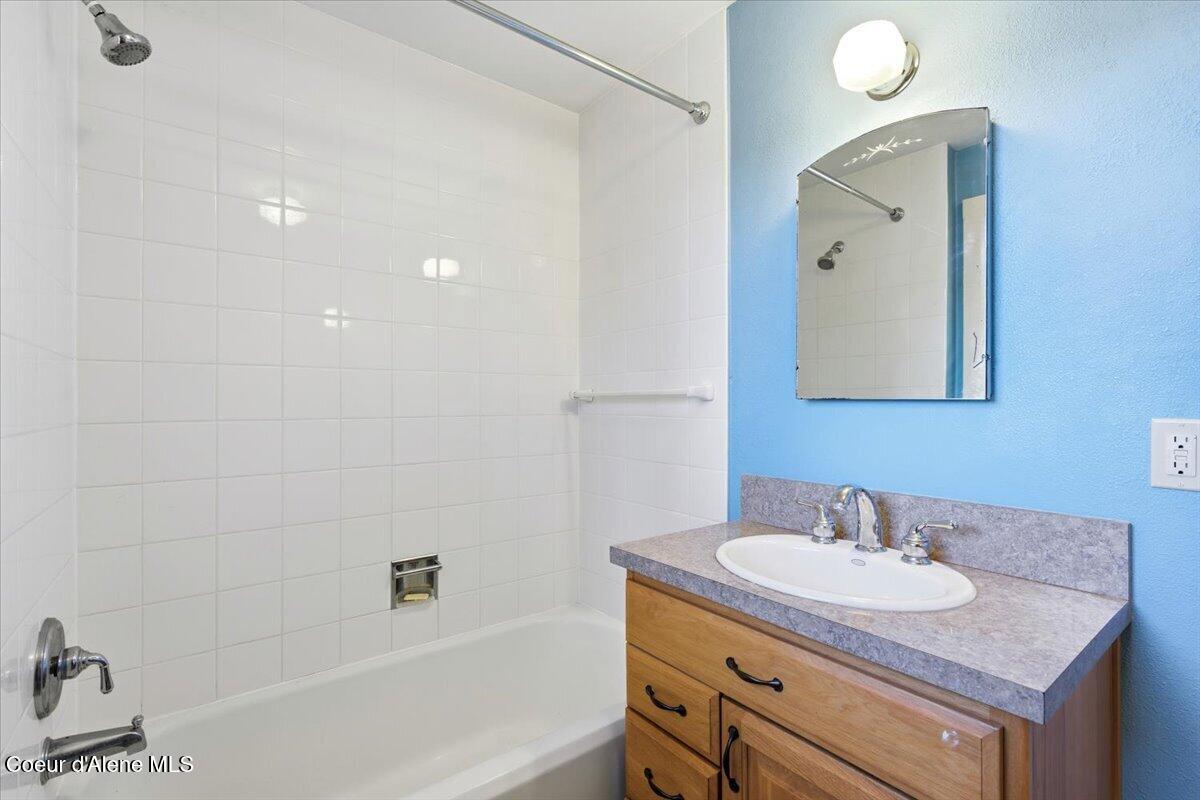 349 Rocky Point Loop Rd