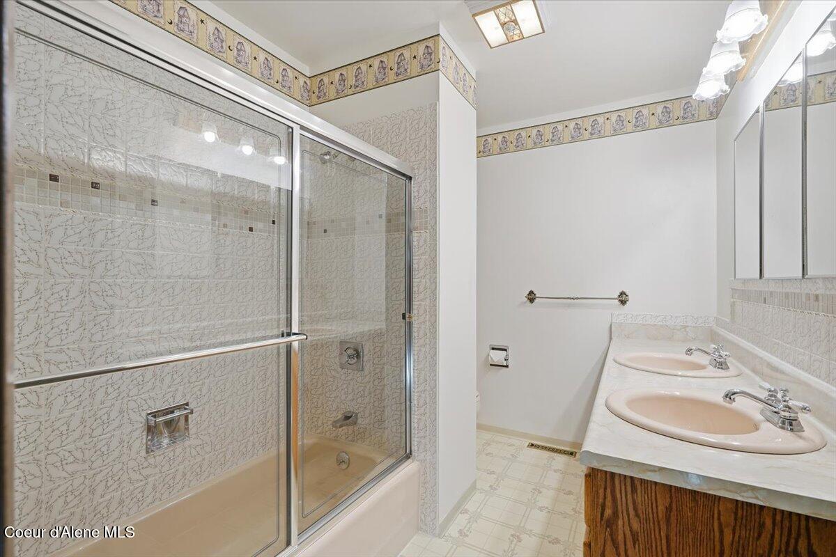 2035 St Joe River Rd, St. Maries