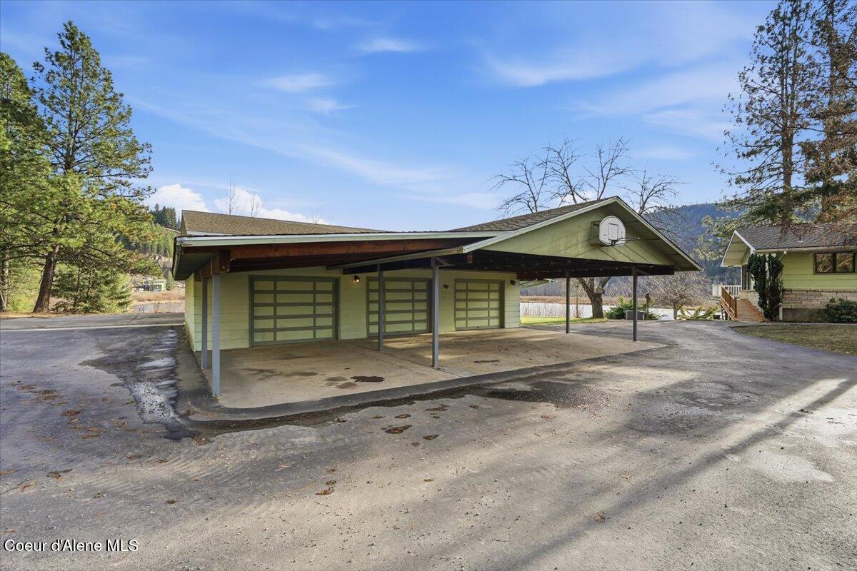 2035 St Joe River Rd, St. Maries