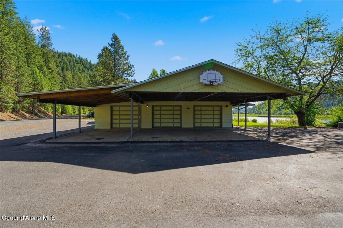 2035 St Joe River Rd, St. Maries