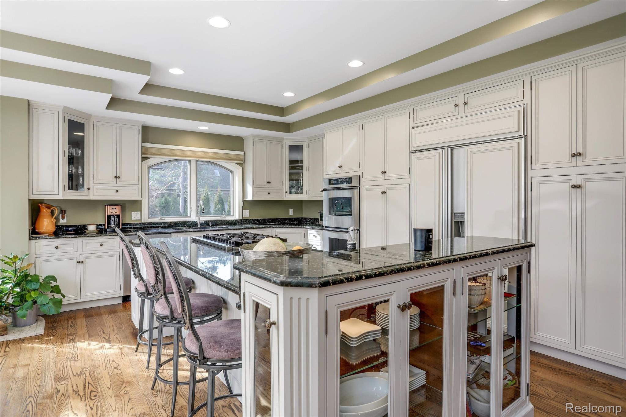 8325 COTSWOLD Lane