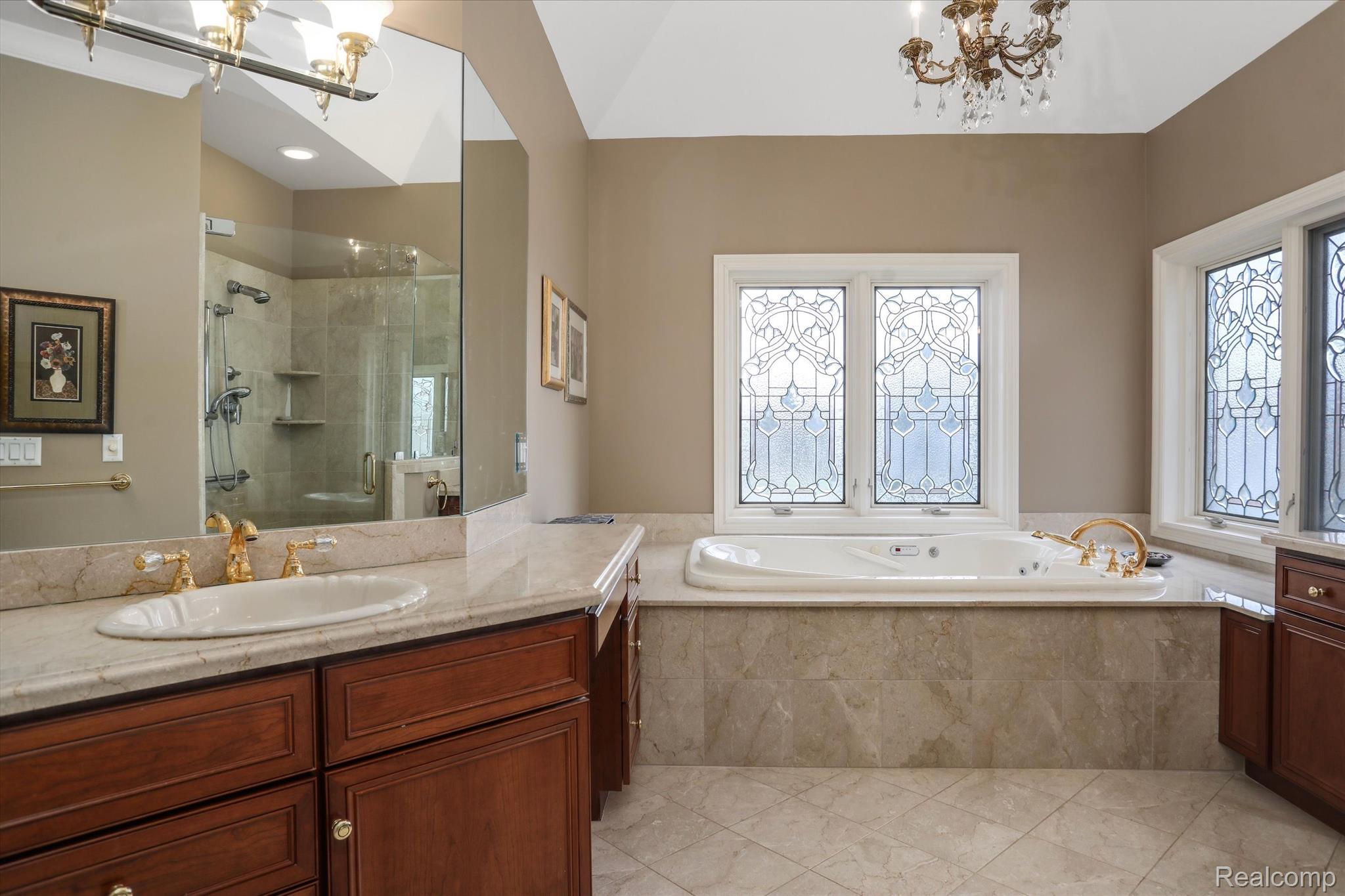 8325 COTSWOLD Lane