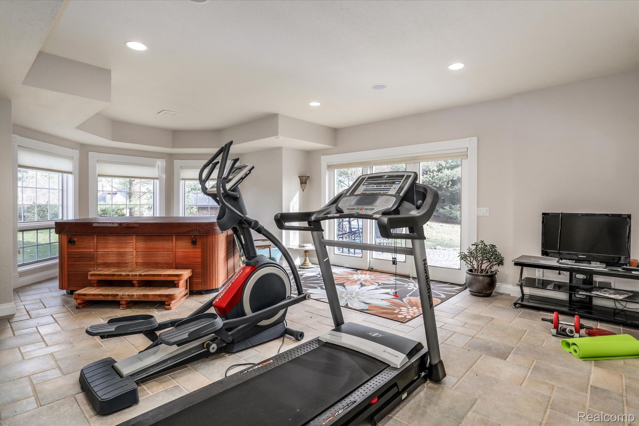 8325 COTSWOLD Lane