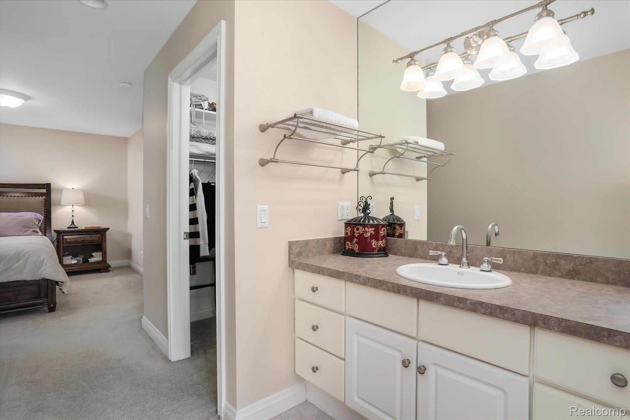 8325 COTSWOLD Lane