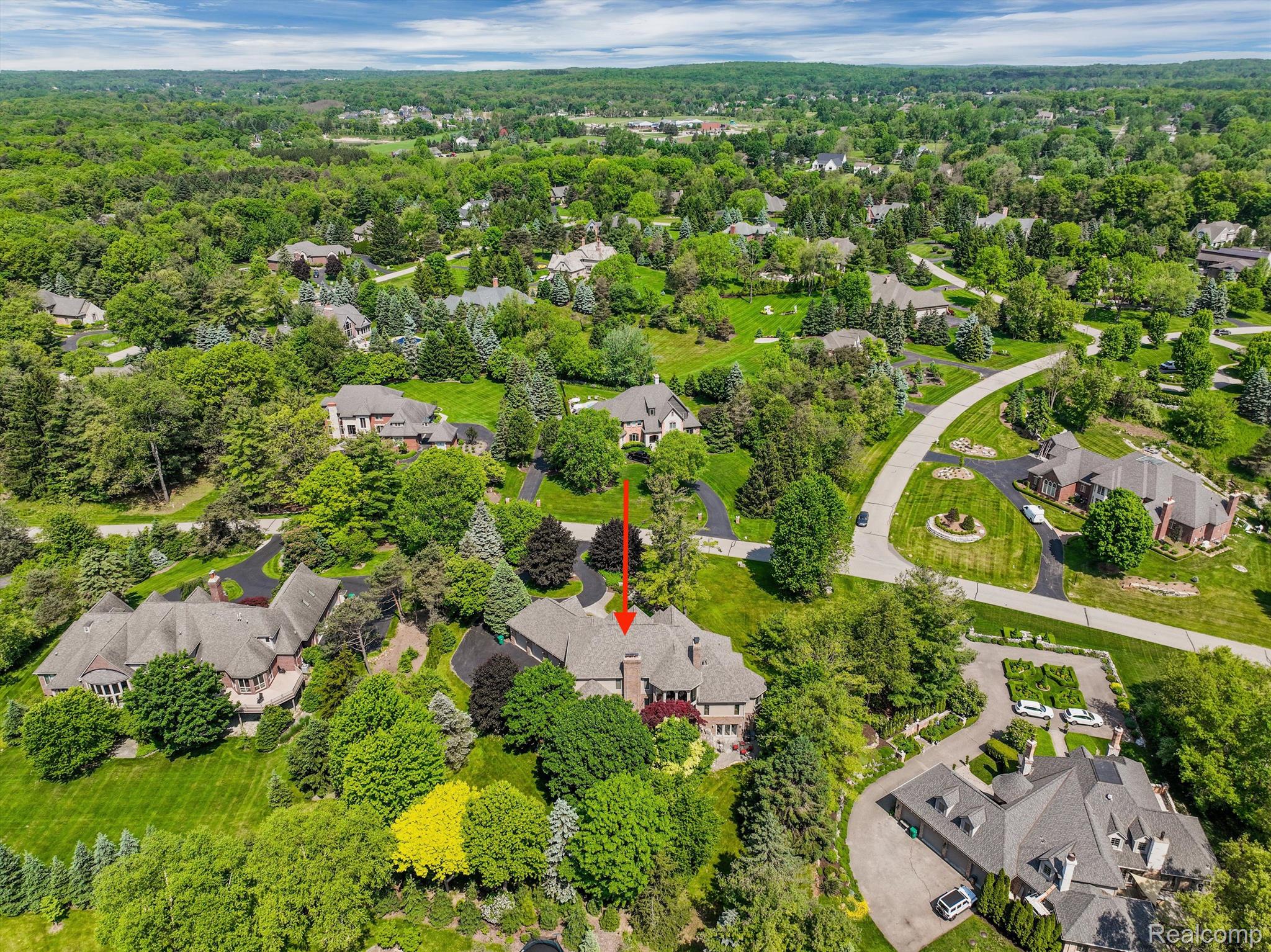 8325 COTSWOLD Lane