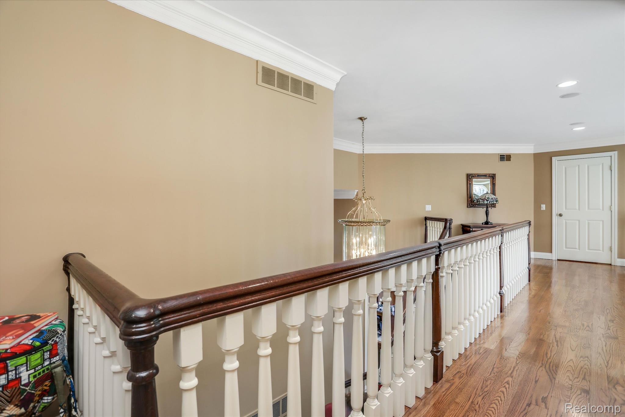 8325 COTSWOLD Lane