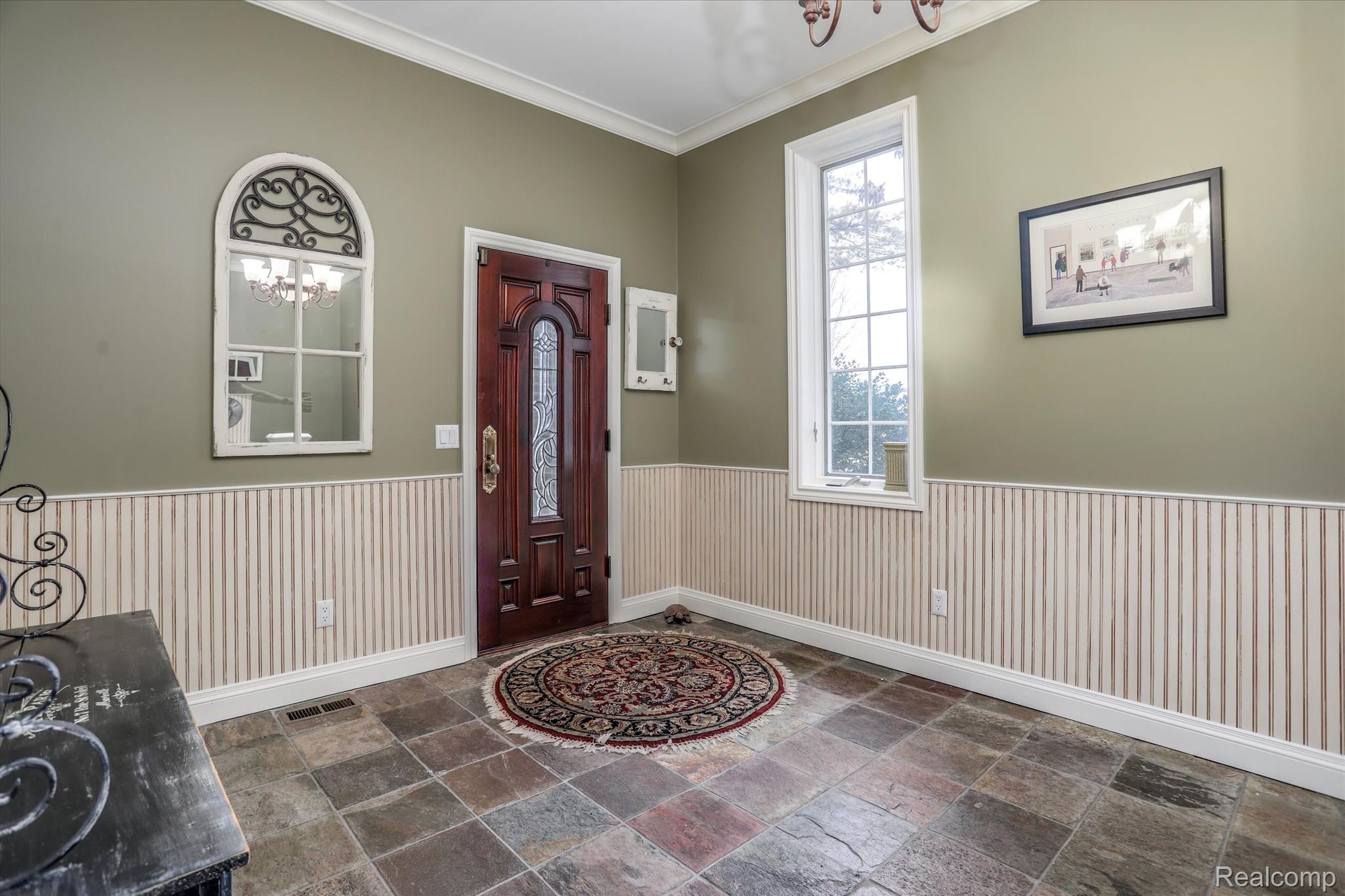 8325 COTSWOLD Lane