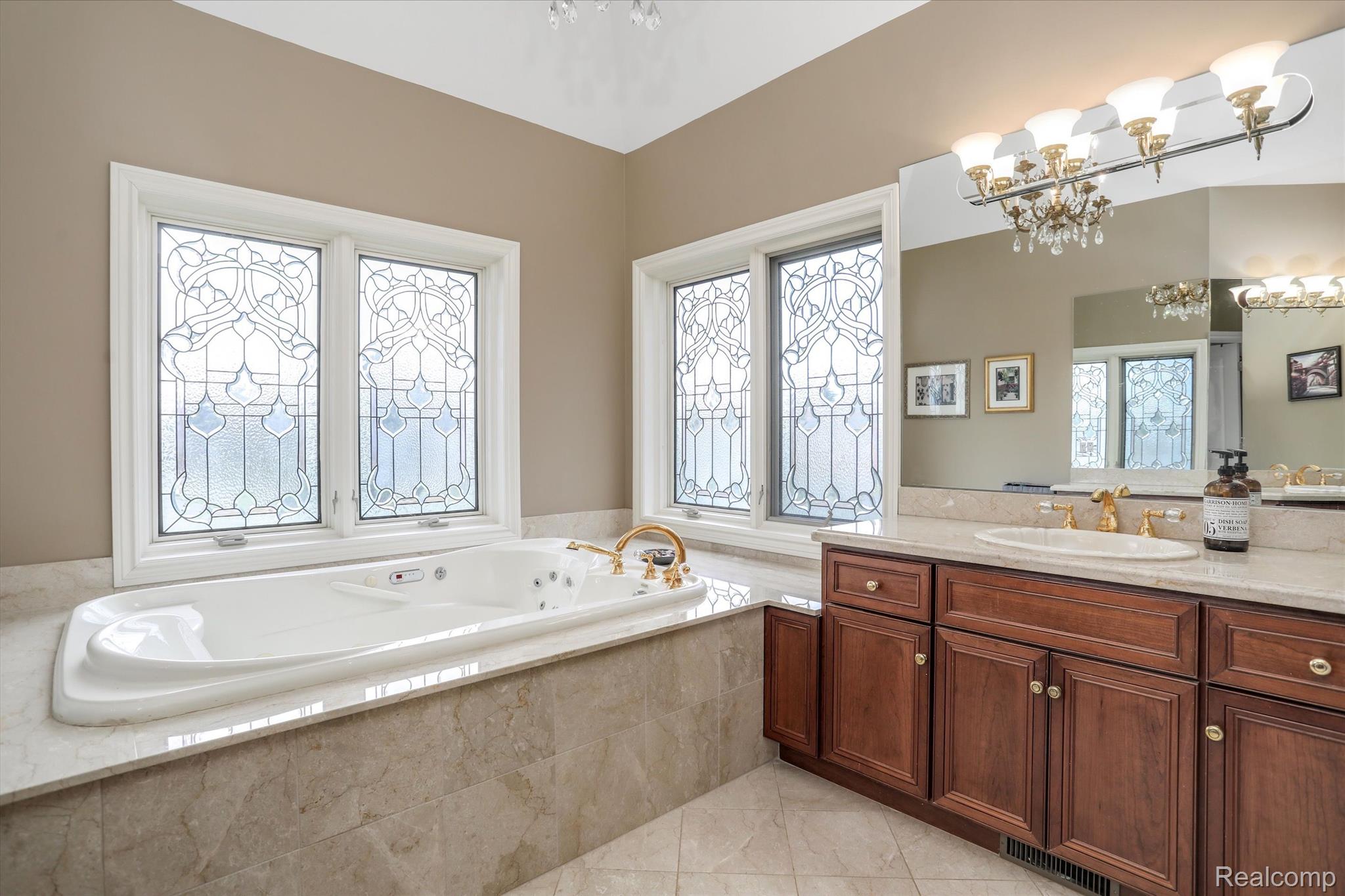 8325 COTSWOLD Lane