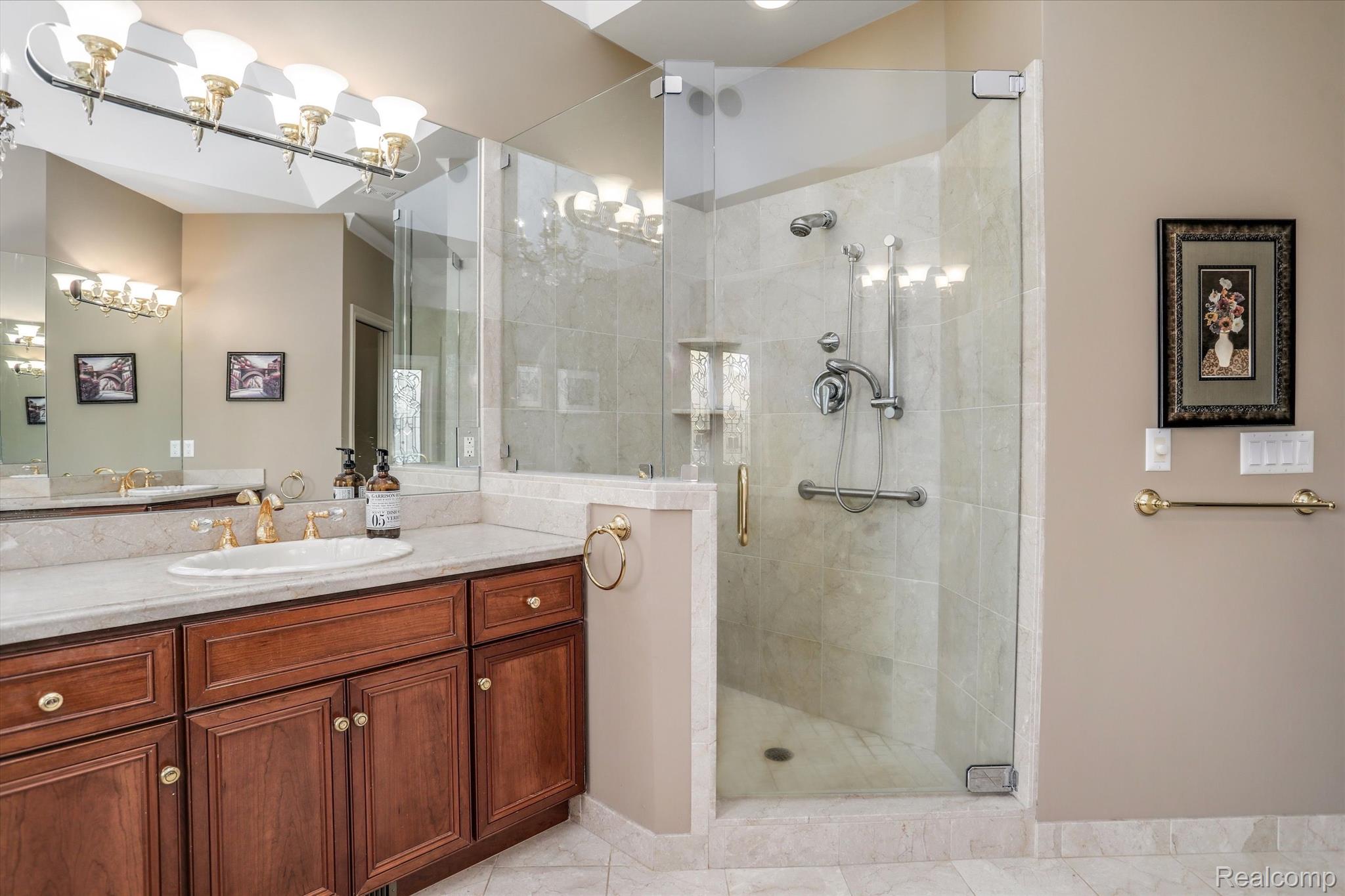 8325 COTSWOLD Lane