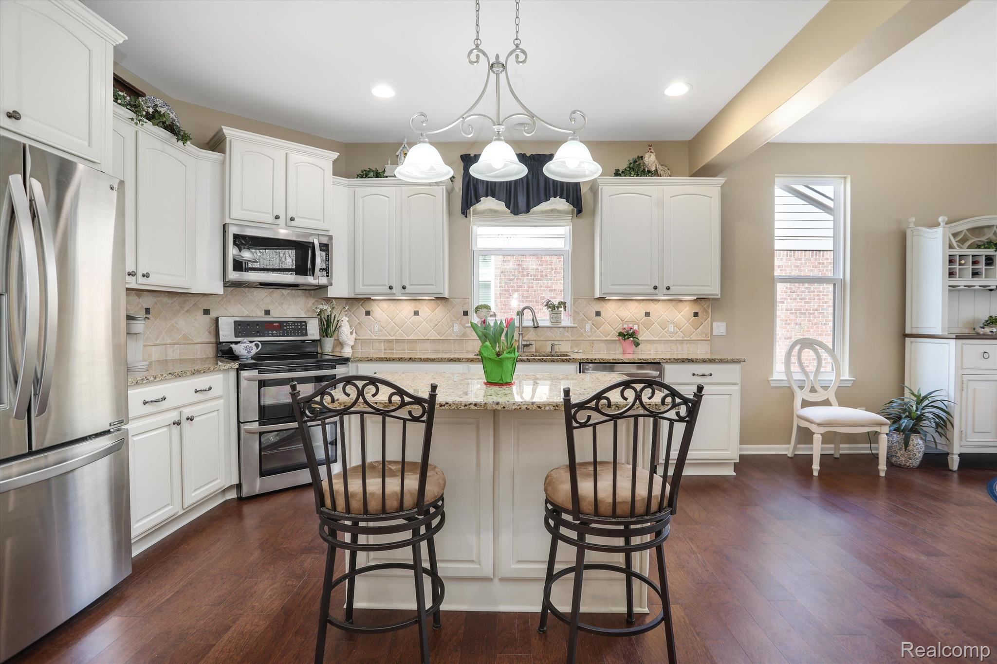 4617 OAKHURST RIDGE Road