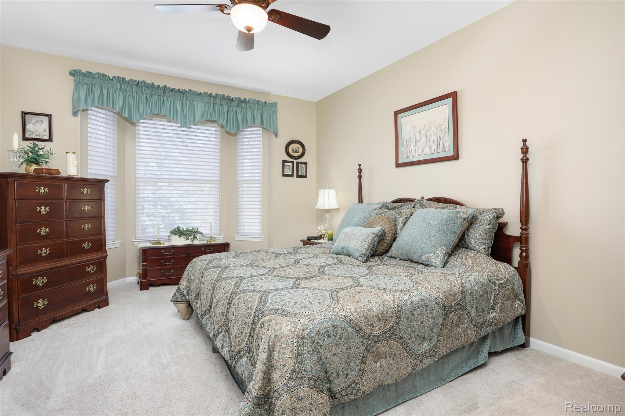 4617 OAKHURST RIDGE Road