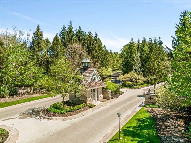 4617 OAKHURST RIDGE Road