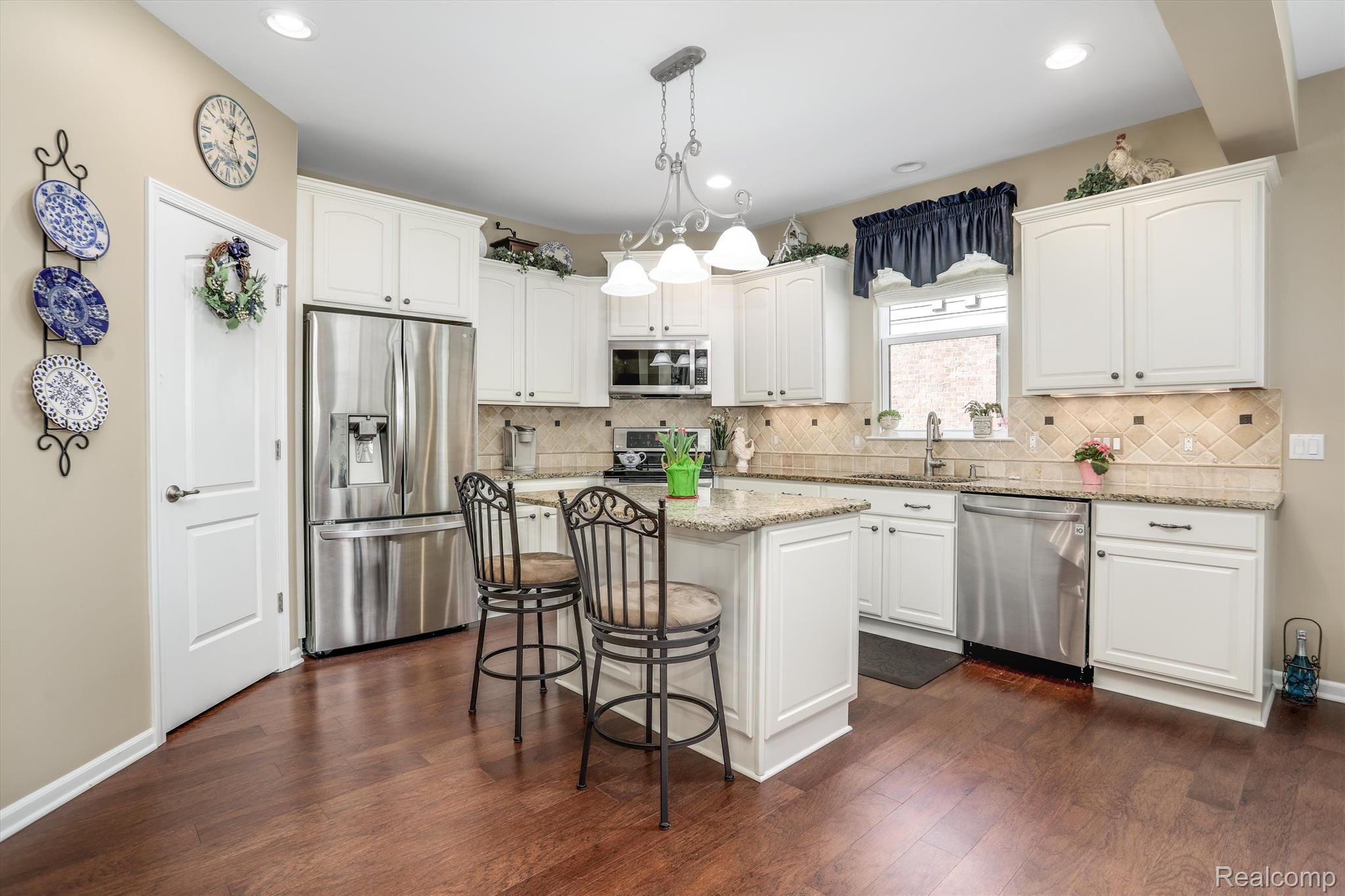 4617 OAKHURST RIDGE Road