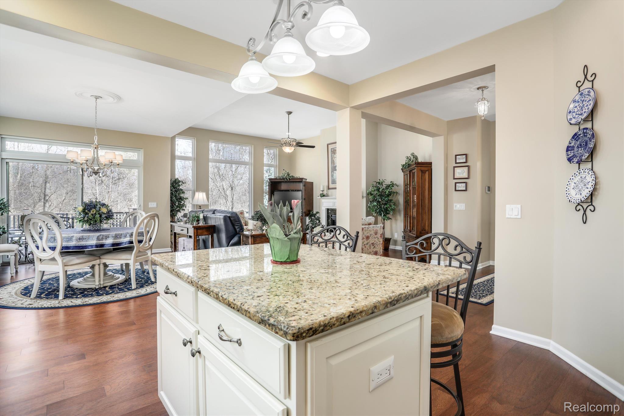 4617 OAKHURST RIDGE Road