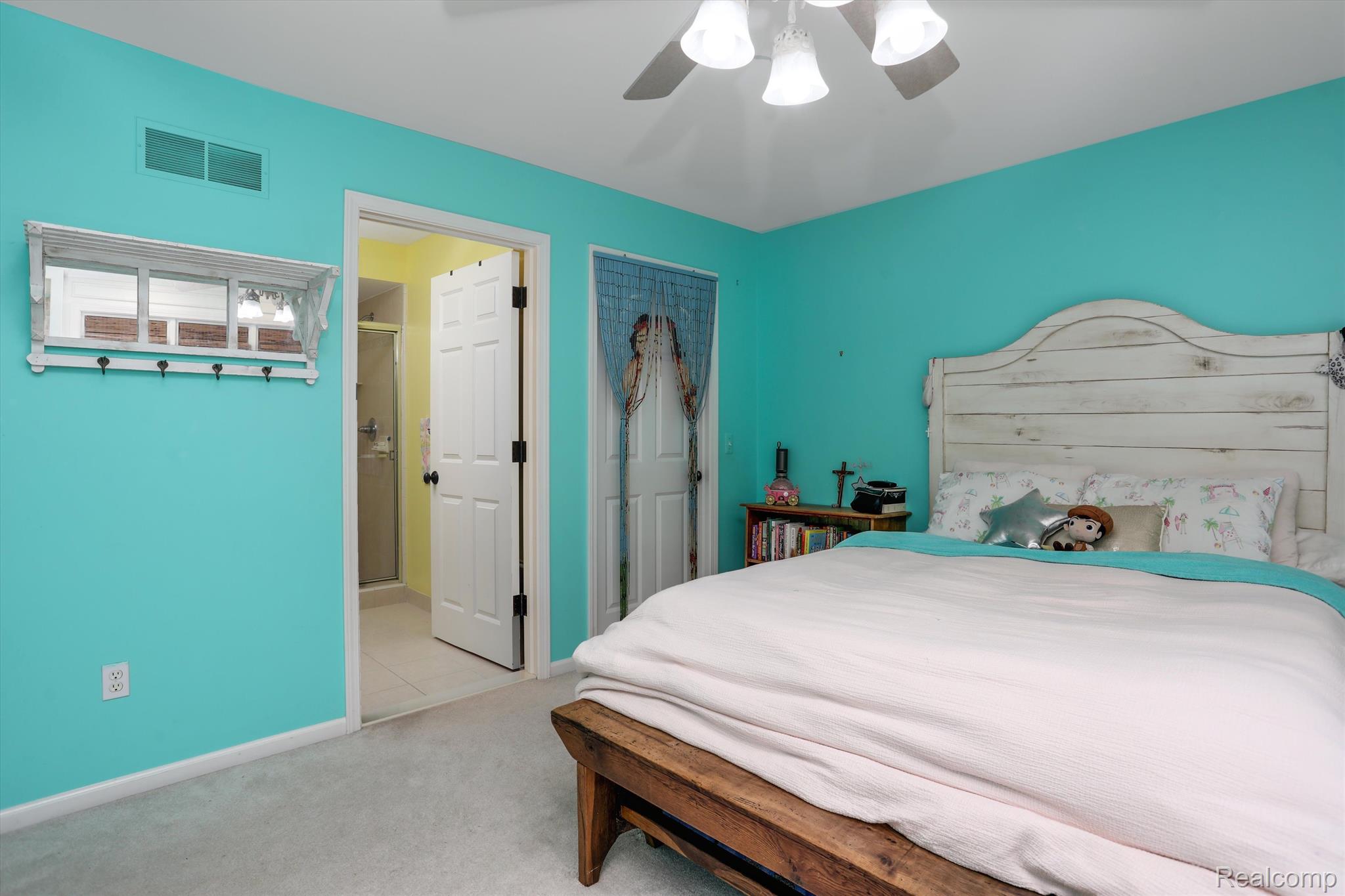 6984 OAKHURST RIDGE Road