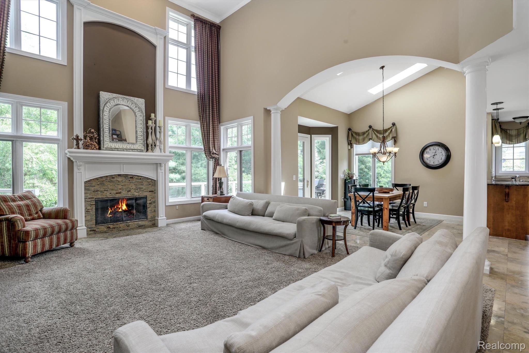 6984 OAKHURST RIDGE Road