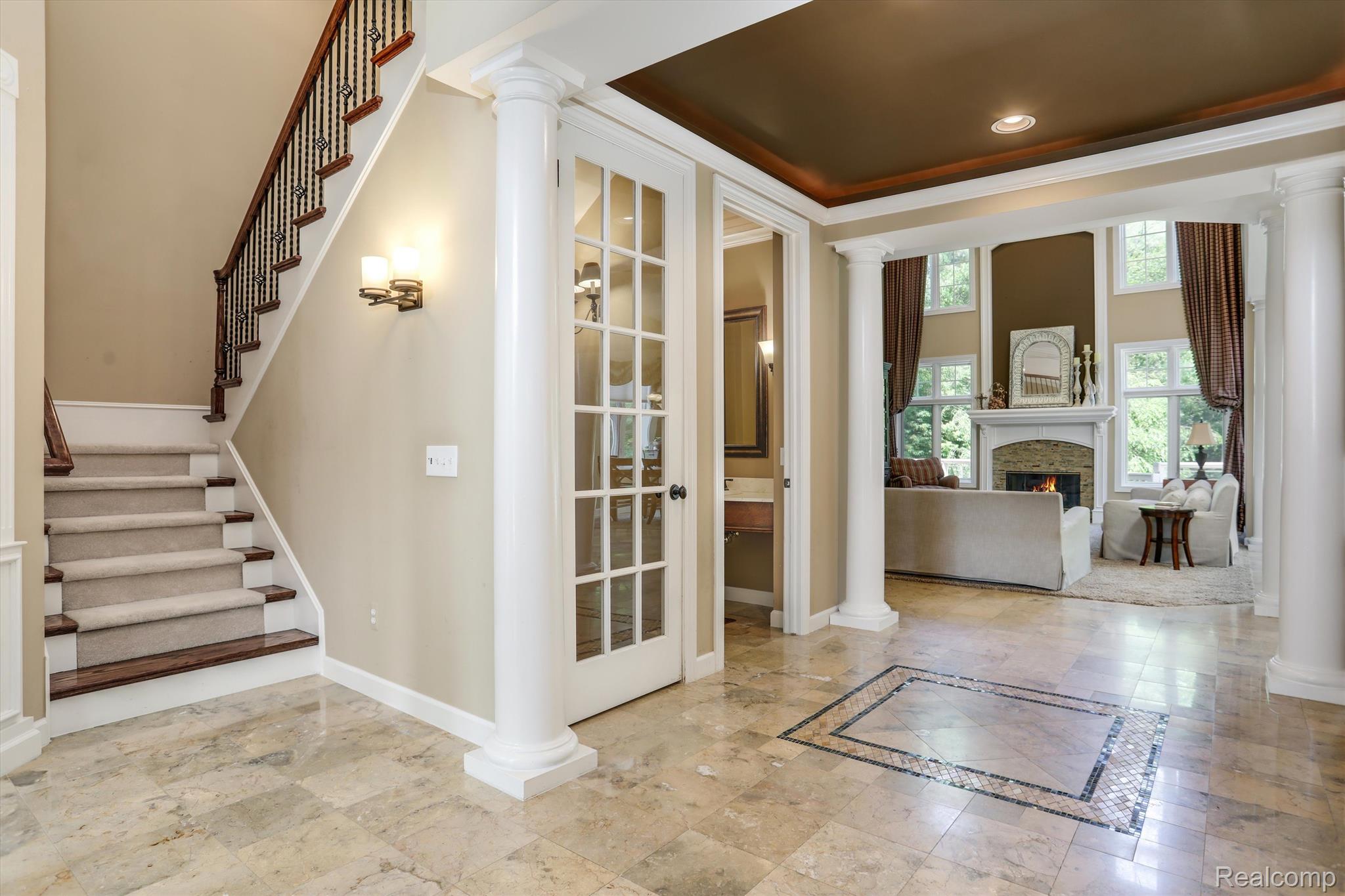 6984 OAKHURST RIDGE Road