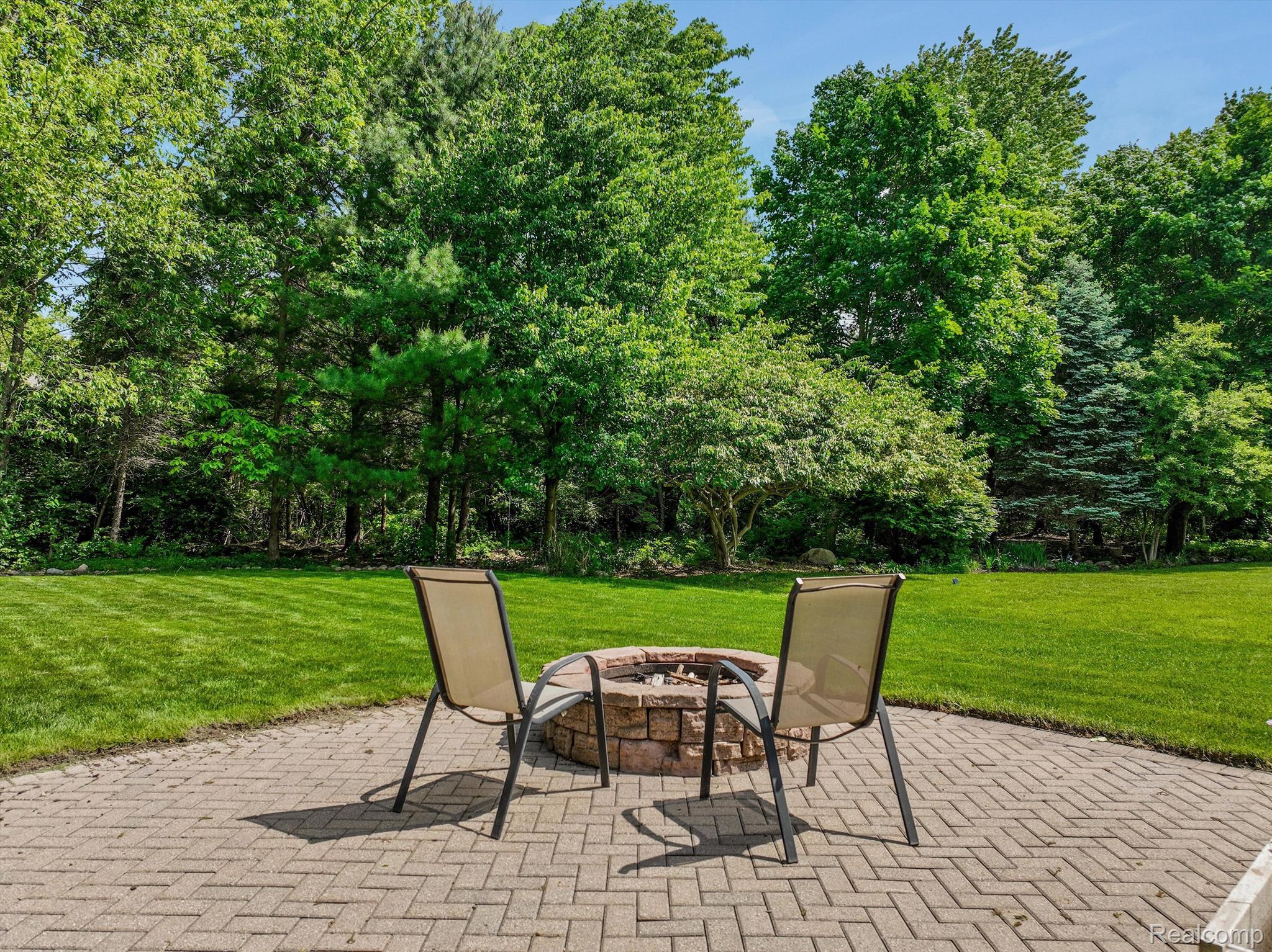 6984 OAKHURST RIDGE Road