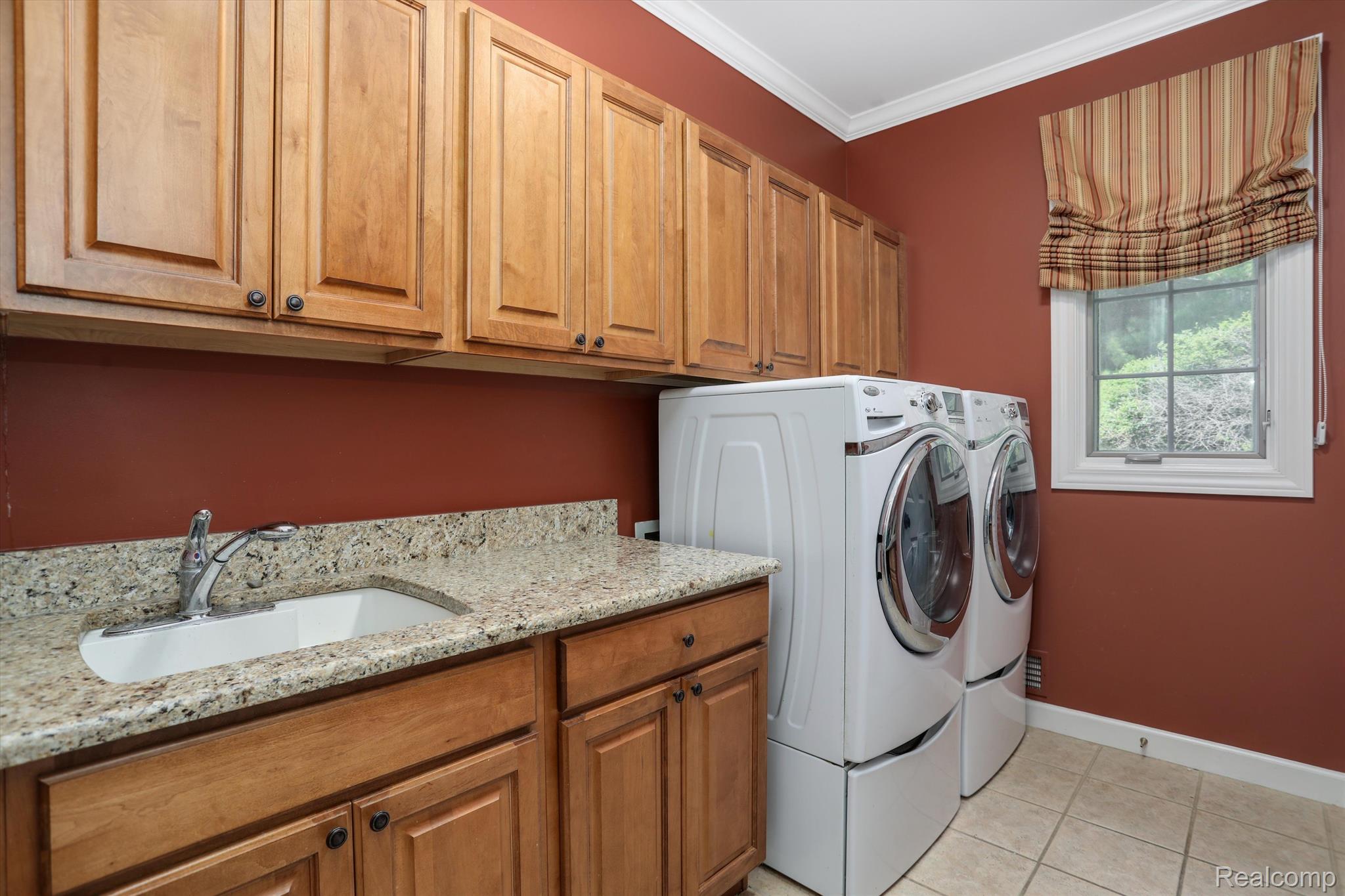 6984 OAKHURST RIDGE Road