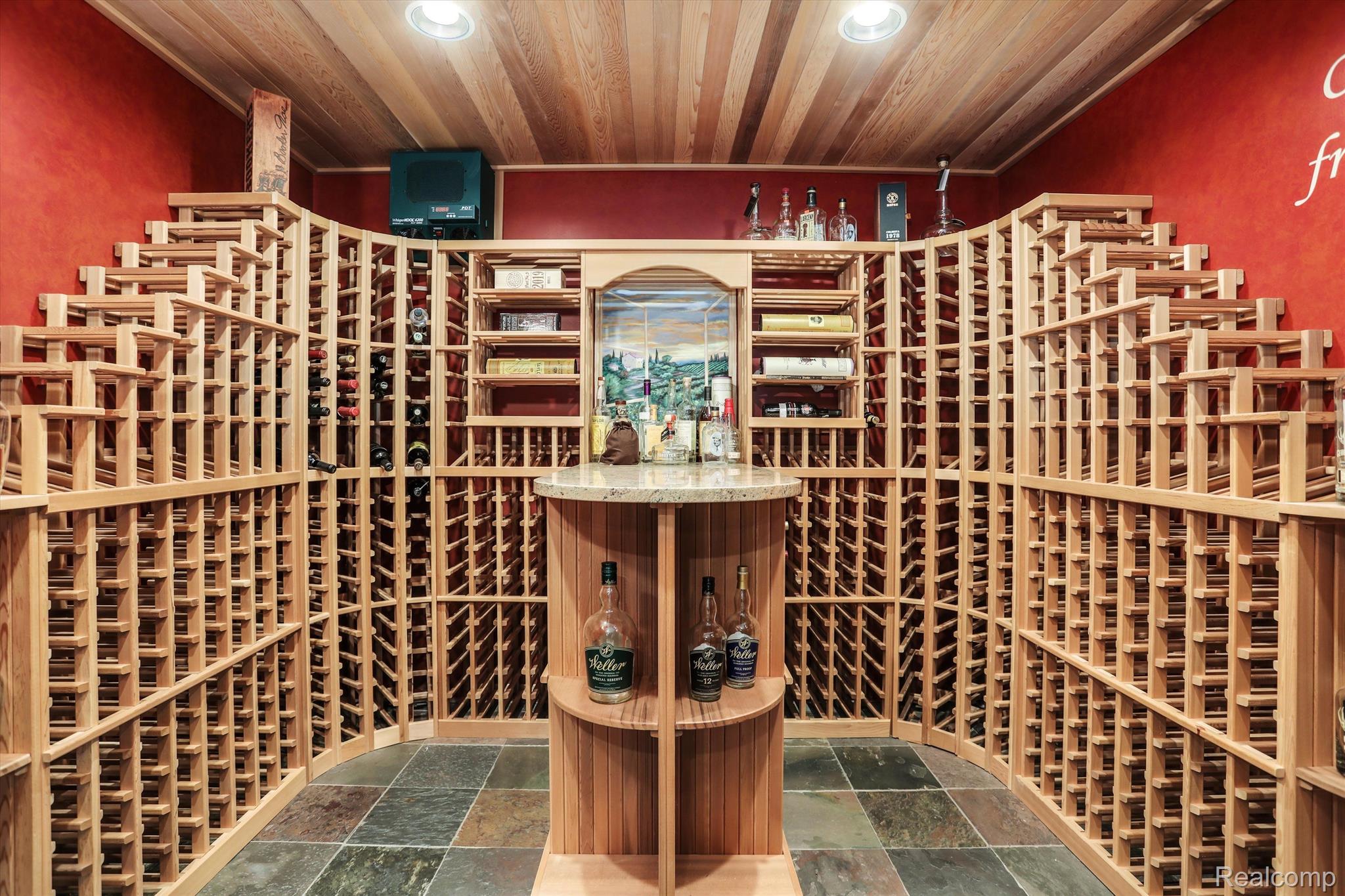 6984 OAKHURST RIDGE Road