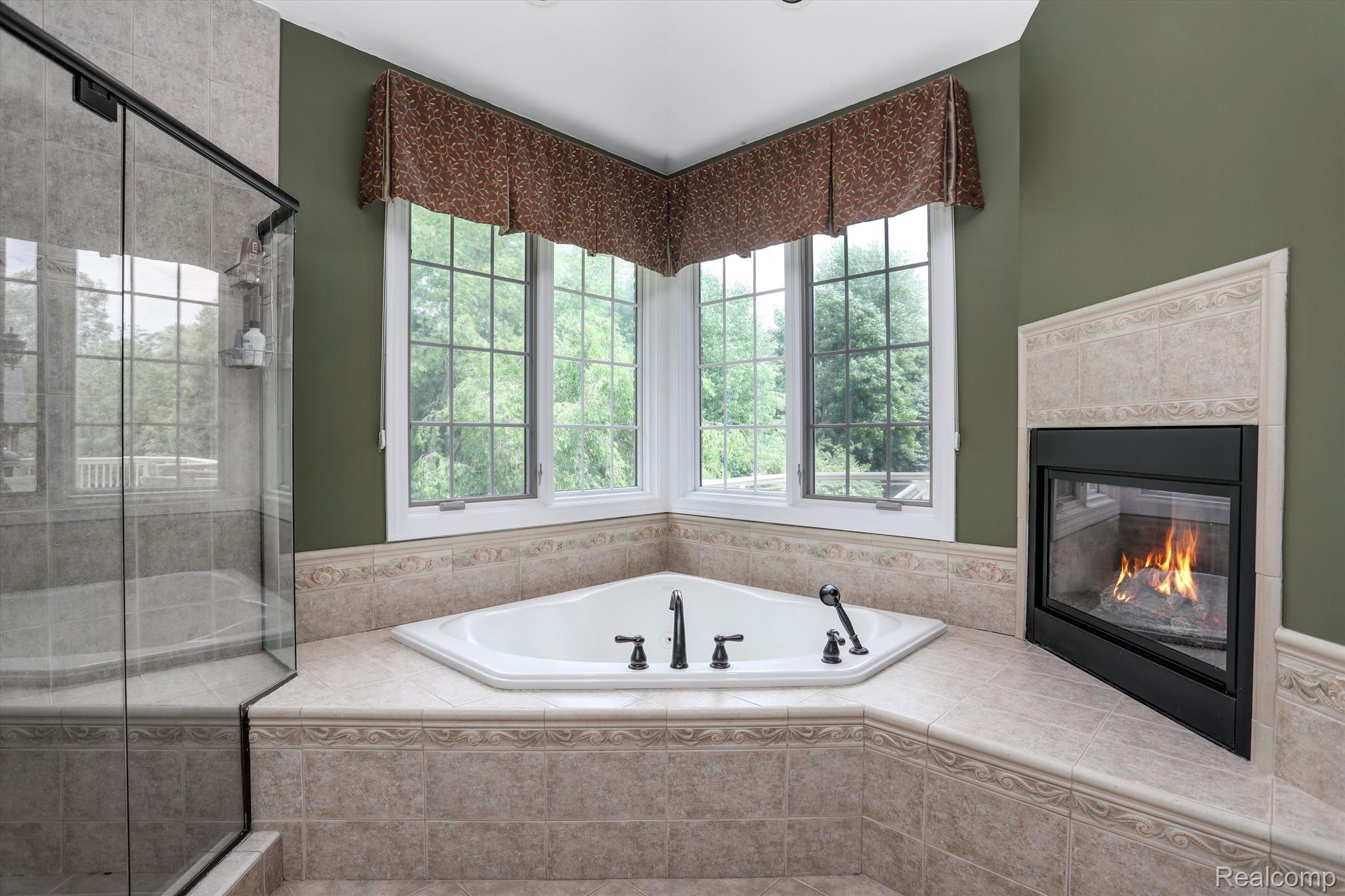 6984 OAKHURST RIDGE Road