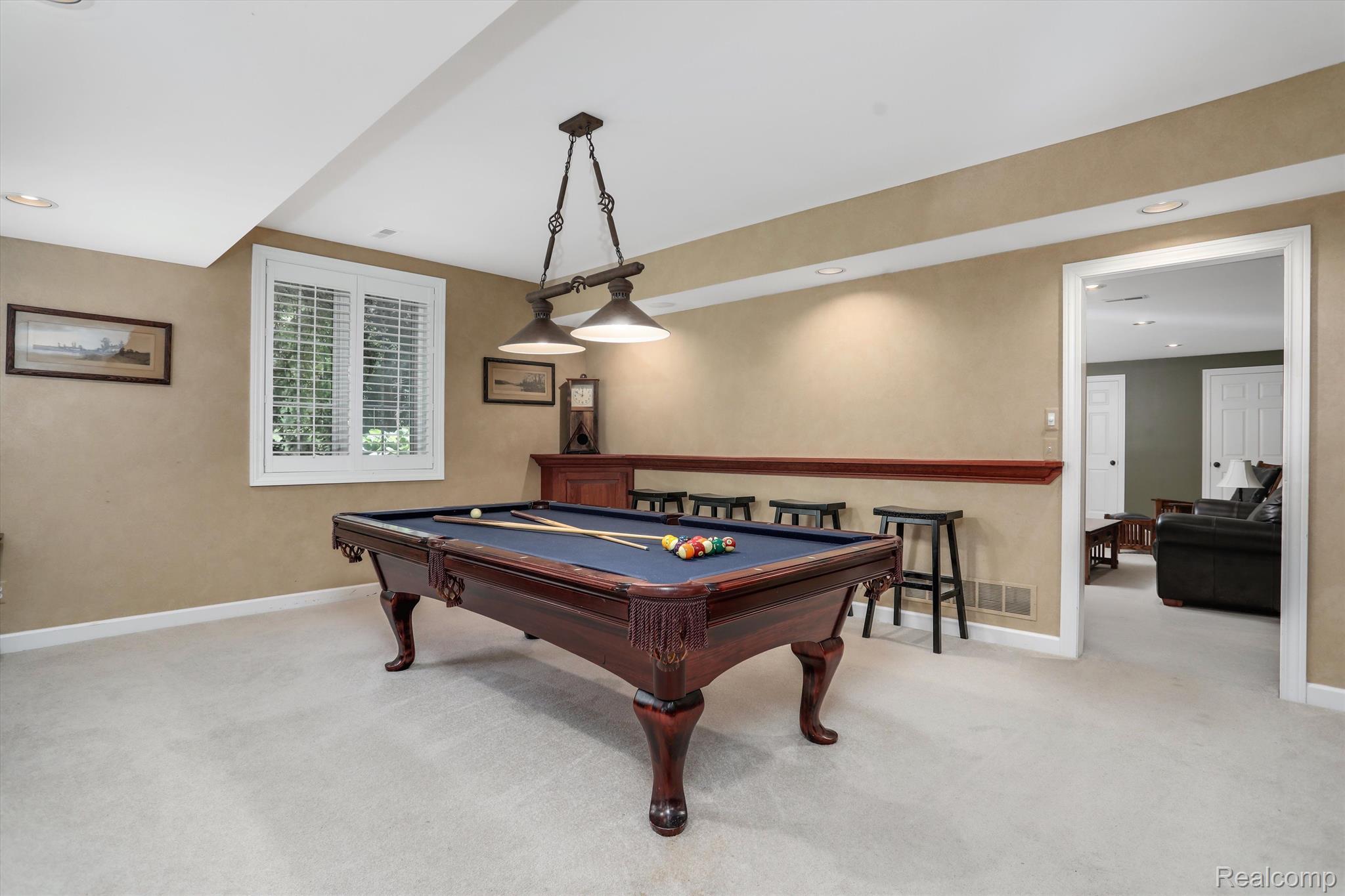 6984 OAKHURST RIDGE Road