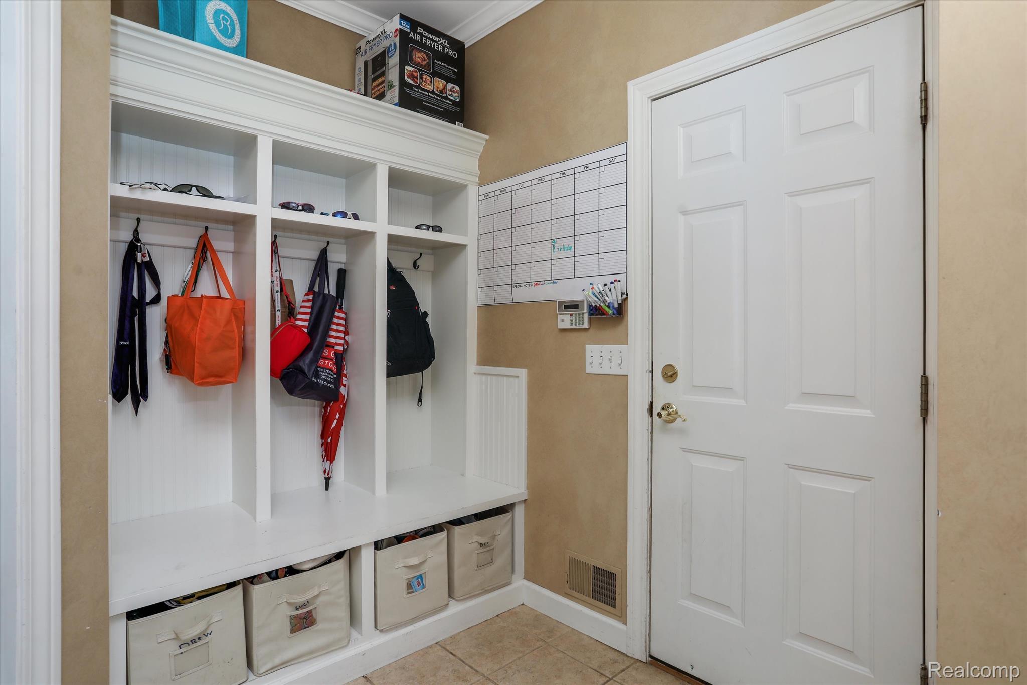 6984 OAKHURST RIDGE Road