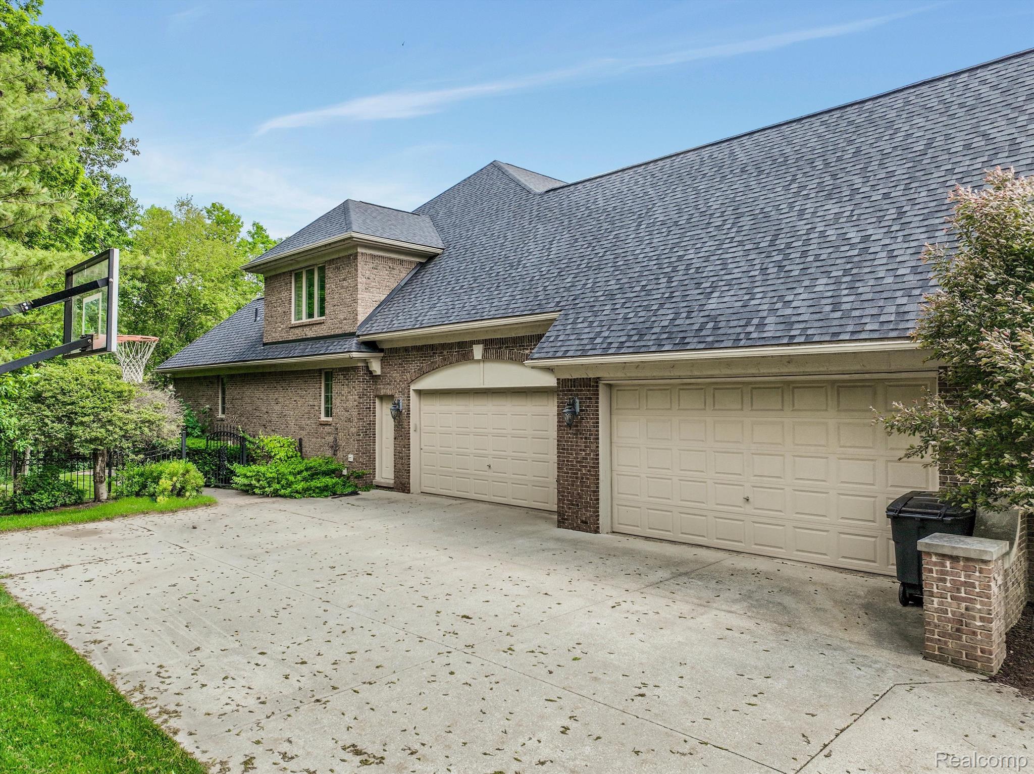 6984 OAKHURST RIDGE Road