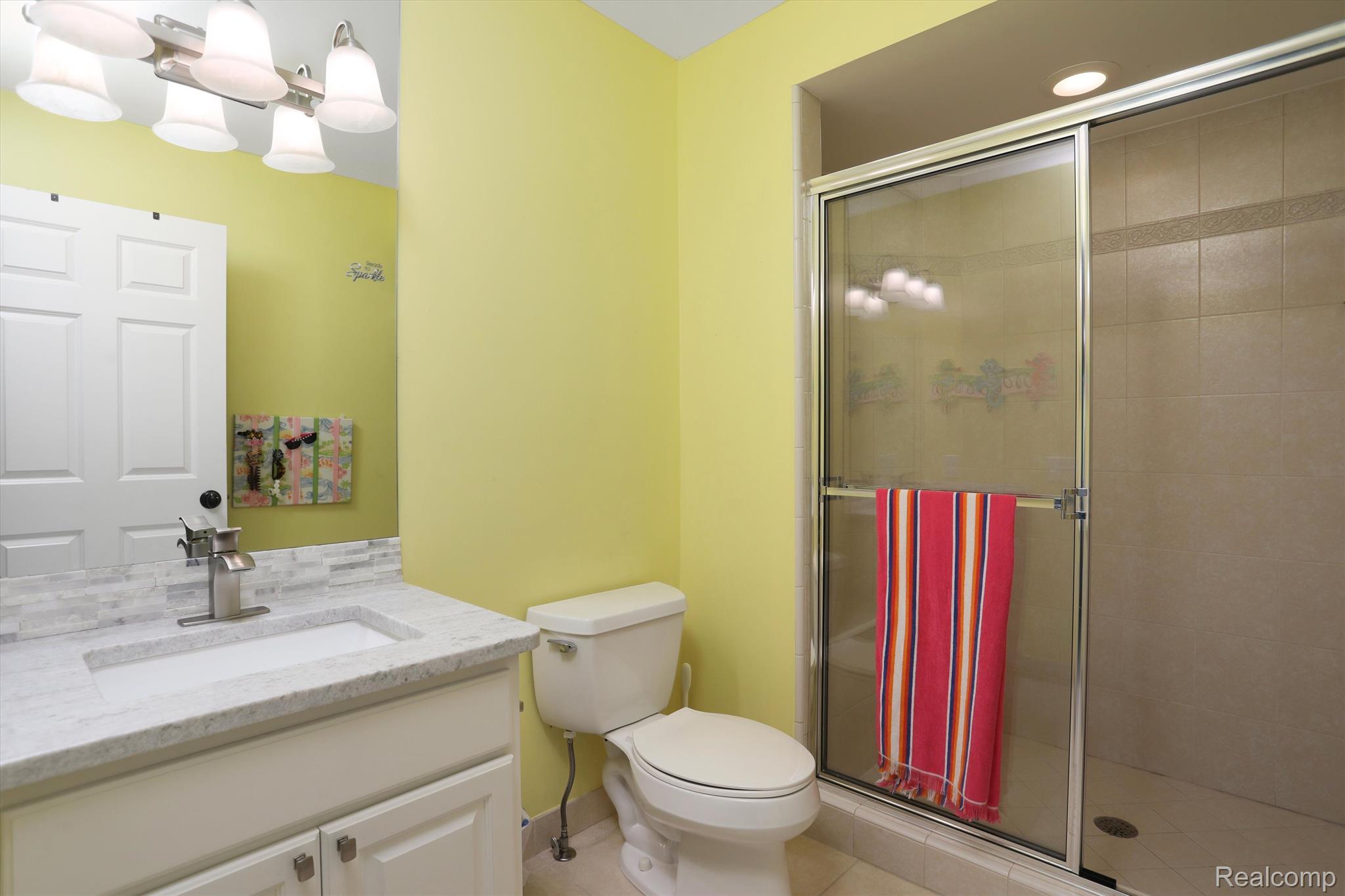 6984 OAKHURST RIDGE Road