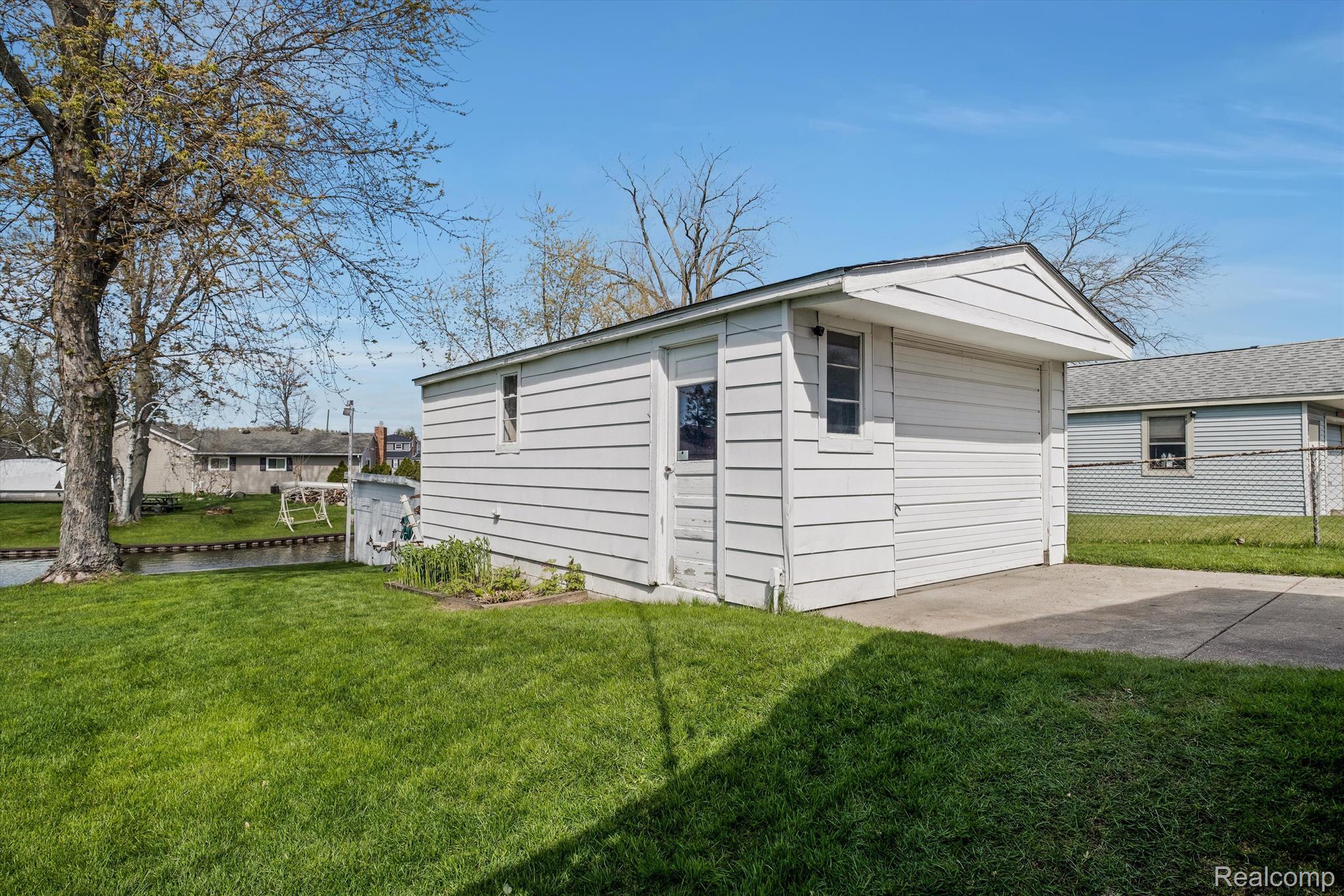 9136 BUCKINGHAM Street