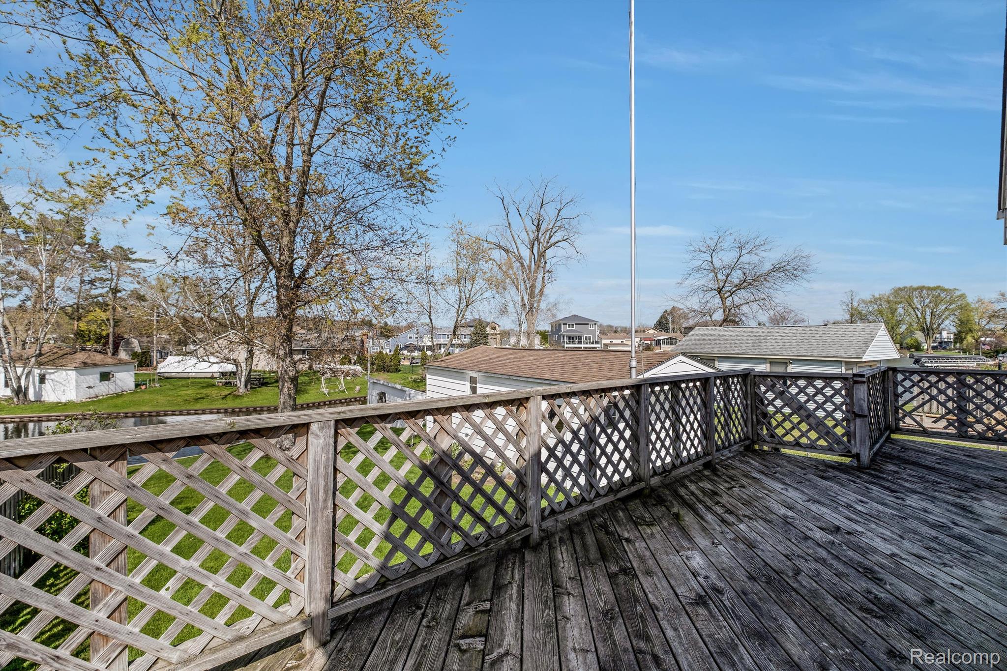 9136 BUCKINGHAM Street