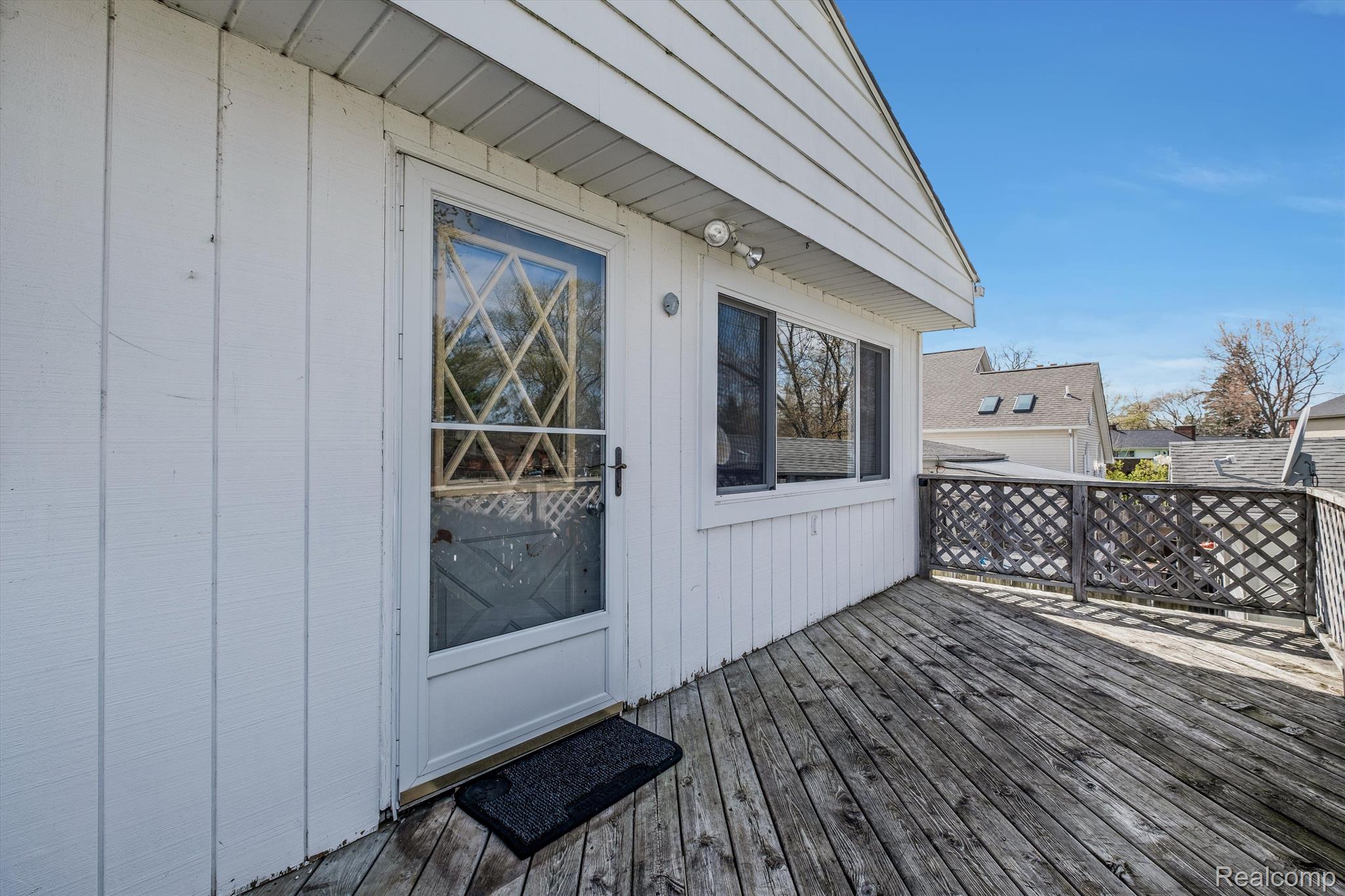 9136 BUCKINGHAM Street